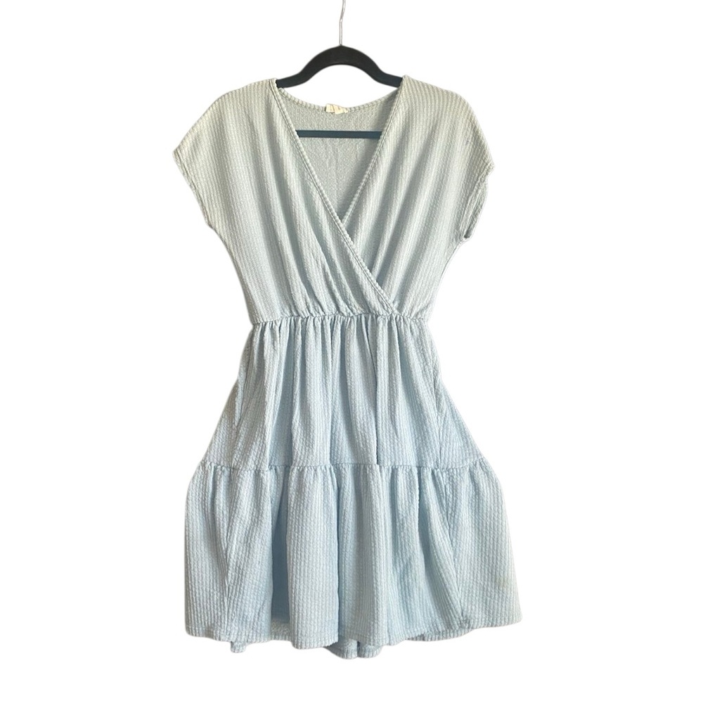 Caution to the Wind Green Flutter Sleeve Surplice Neckline a dress. Size Large